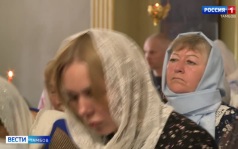 Верующие празднуют Успение Пресвятой Богородицы