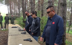 Китайские школьники и педагоги побывали в "Авангарде" и "Колоске"
