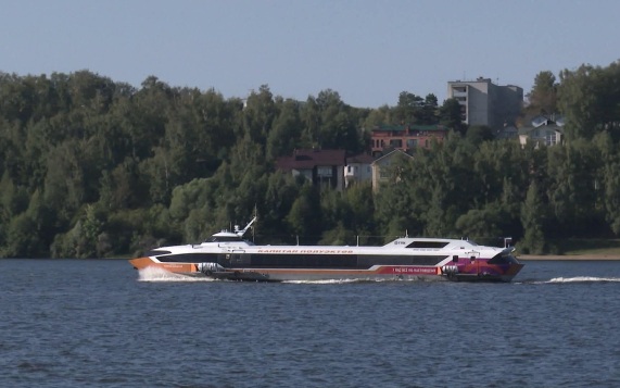 Скорость и традиции: в Ярославле запустили новый водный маршрут по "Золотому кольцу"