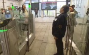 Контролер станции "Опалиха" стала для пассажиров "живым антидепрессантом"