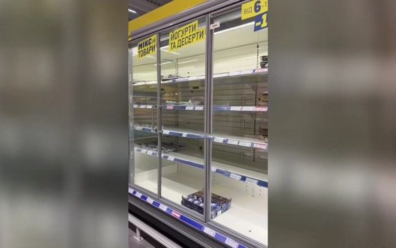 В украинских магазинах дефицит продуктов