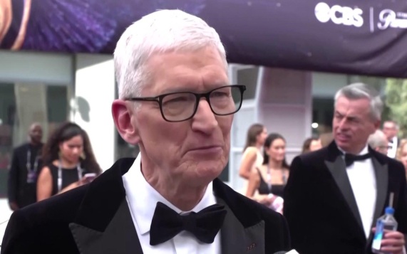 Тим Кук покинул пост генерального директора Apple после 15 лет руководства