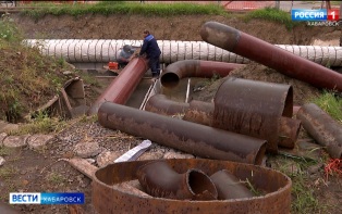 «Будем стараться сделать всё в кратчайшие сроки»: в Хабаровске продолжают обновлять тепломагистрали
