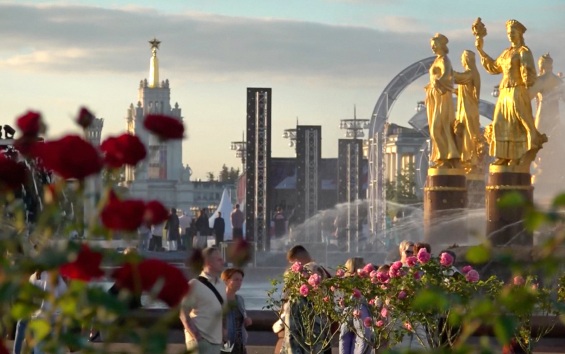 Эфир 04.09.2026 · 21:30