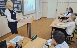 "Разговоры о важном" с дальневосточным акцентом: в амурских школах стартовал новый учебный год