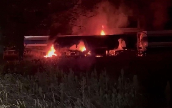 Мощные взрывы и пожары зафиксированы в Киеве и области после ударов ВС РФ
