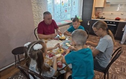 В любящей семье чужих не бывает: история Подъяблонских из Константиновки