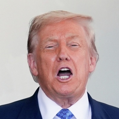 Трампа могут обвинить в подкупе избирателей