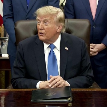 Сколько стоит "щедрость" Трампа?