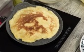 Морской окунь с овощами и оладьи с творожным припеком