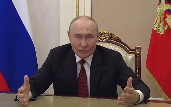 Владимир Путин призвал молодежь со всего мира менять жизнь к лучшему
