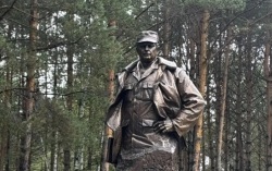 В Моховой Пади открыли памятник Герою России Виктору Дубынину