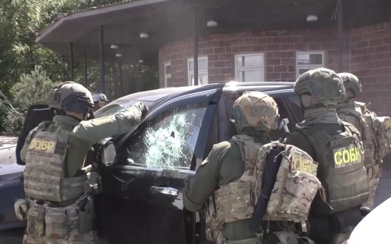 ФСБ пресекла деятельность более сотни нелегальных оружейников в 43 регионах России