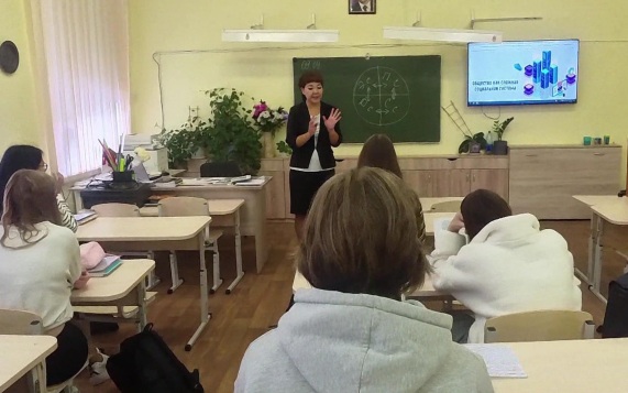 В Магаданской области обновляют педагогические кадры по программе "Земский учитель"