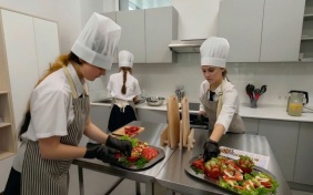 В сочинской гимназии открыли кулинарный класс и буфет
