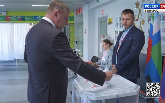Александр Шуваев проголосовал на выборах в Белгородской области