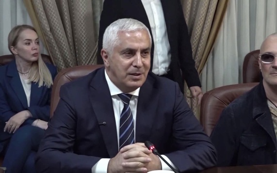 Путин поздравил Марата Камболова с победой на выборах президента Южной Осетии