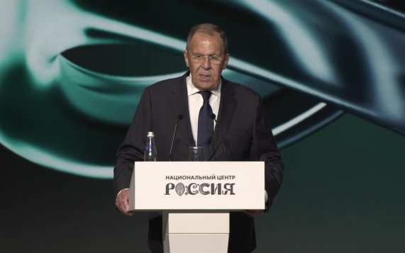 Лавров: Запад прибегает к "нечистоплотным приемам" для удержания позиций в экономике