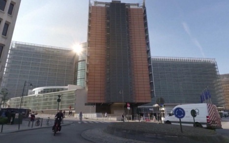 В ЕК назвали условия предоставления Киеву 20 млрд евро