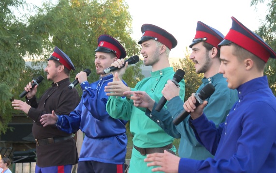 Концерт "От донских степей до кавказских гор" прошел в Волгограде