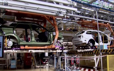 "Автоваз" запустил серийное производство кроссовера Lada Azimut в Тольятти