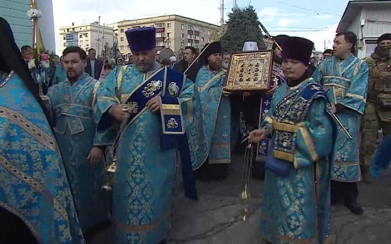 В Курск из Коренной пустыни перенесли икону Божией Матери "Знамение"
