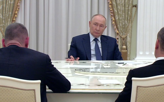 Владимир Путин провел встречу с лидерами партий, прошедших в Государственную думу IX созыва