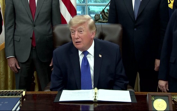 США и Иран провели переговоры: Трамп говорит о ядерных уступках, Тегеран спорит об Ормузе