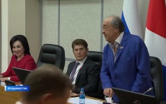 Приморский парламент выбрал нового спикера и трёх его заместителей