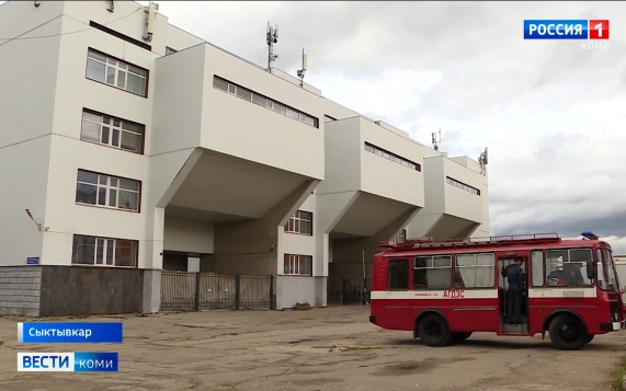 В здании химико-биологического факультета СГУ имени Питирима Сорокина развернулись пожарно-тактические учения