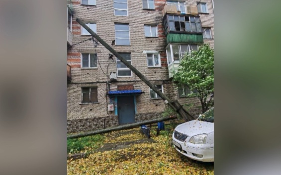 Осенние бури и туманы охватили Россию