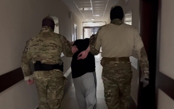 В Крыму ФСБ обезвредила агента украинских спецслужб, собиравшего данные о ПВО и военных объектах