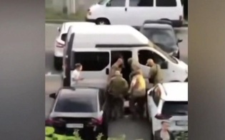 В городах Украины участились конфликты граждан с военкомами во время мобилизации