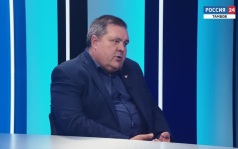 Главный праздник педагогов встречаем в компании заслуженного учителя РФ Валерия Саликова