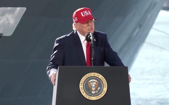 Атака на танкер и цены на топливо: почему Трамп требует от Киева прекратить удары по энергетике