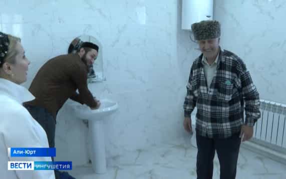 В Ингушетии благодаря помощи активистов многодетная семья получила кров