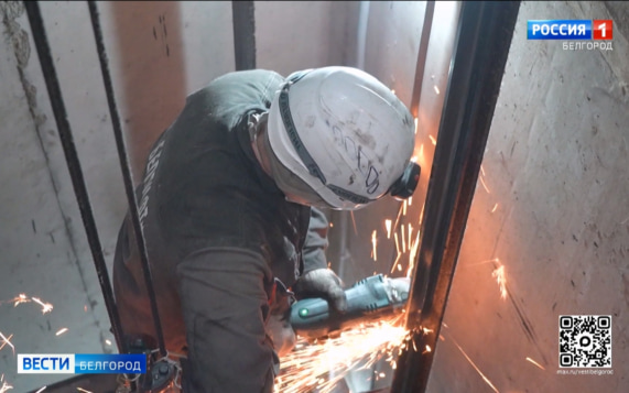В Белгороде в доме на улице Щорса, 46 меняют лифты