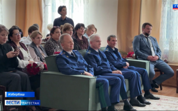 Избербаш с рабочим визитом посетил прокурор республики Денис Авдеев