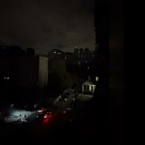 Света нет, и неизвестно