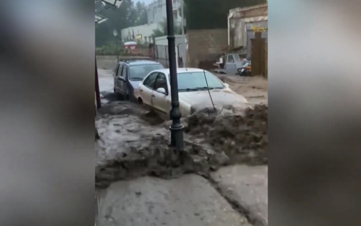 Ураган "Иса-Йя" парализовал Флориду и Алабаму, землетрясение в Панаме и наводнение на Липари