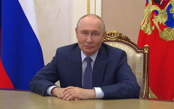 Владимир Путин поздравил аграриев с профессиональным праздником, подчеркнув их вклад в мировое лидерство России в сельском хозяйстве