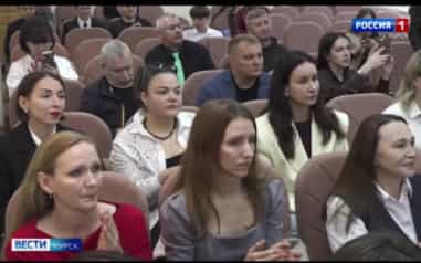 29 восьмиклассников курской школы №42 произнесли кадетскую клятву