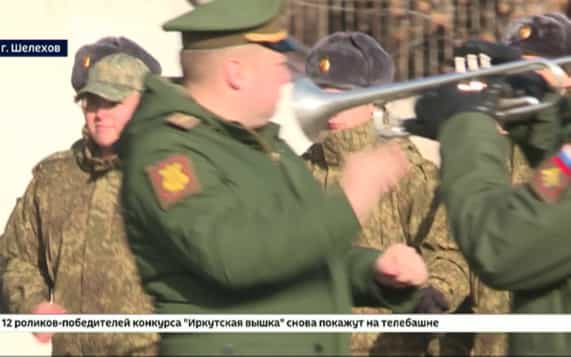 Первая партия призывников из Иркутской области отправилась к местам прохождения службы