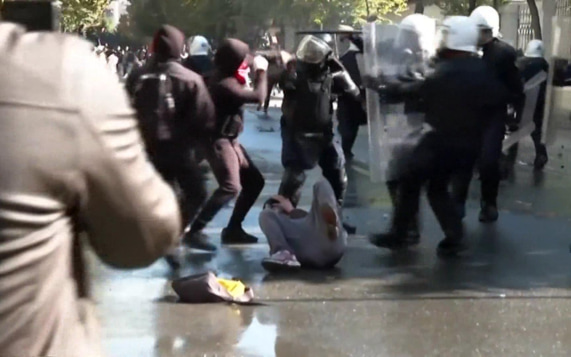 В Албании более 150 пострадавших в ходе студенческих протестов, почти сотня из них полицейские