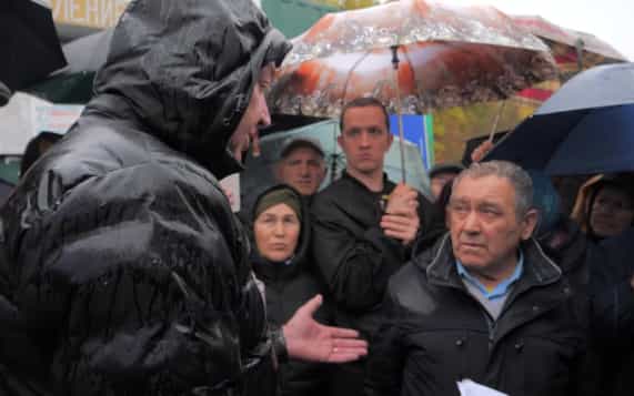 Жители Центрального округа Курска пытаются отстоять ржавеющие гаражи
