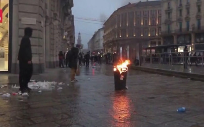 Во Франции ввели комендантский час на фоне непрекращающихся протестов