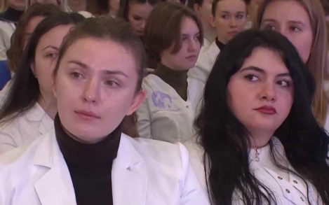 В России запустили ИИ-ассистента "Худеем на здоровье"