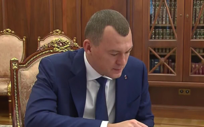 Российским спортсменам возвращают право выступать с флагом и гимном