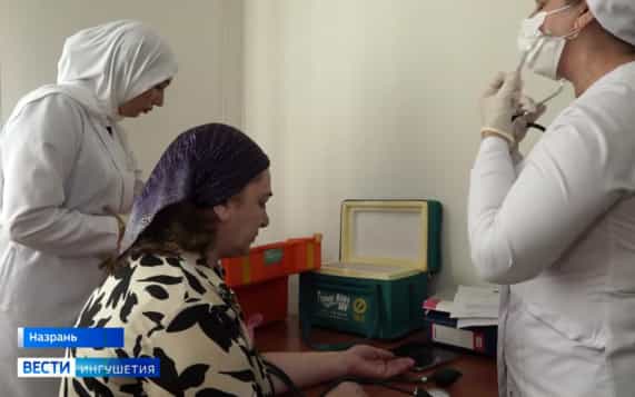 Врачи Ингушетии первыми прошли вакцинации от гриппа
