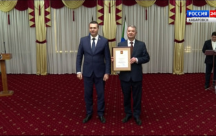 Дмитрий Демешин вручил награды сотрудникам и ветеранам аппарата уполномоченного по правам человека